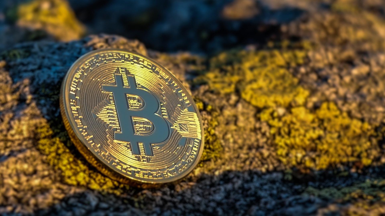 普京宣布俄乌战争复活节停火30小时！比特币涨破8.5万美元